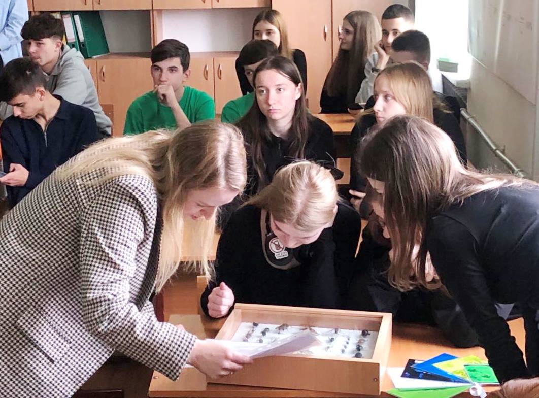 Ознайомлення учнів із колекціями комах.jpg